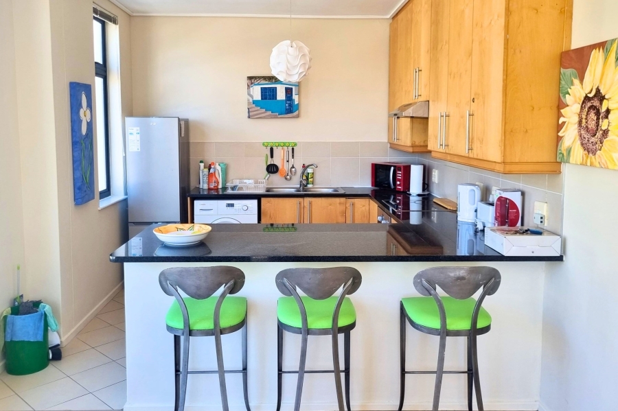 To Let 1 Bedroom Property for Rent in Sea Point Western Cape